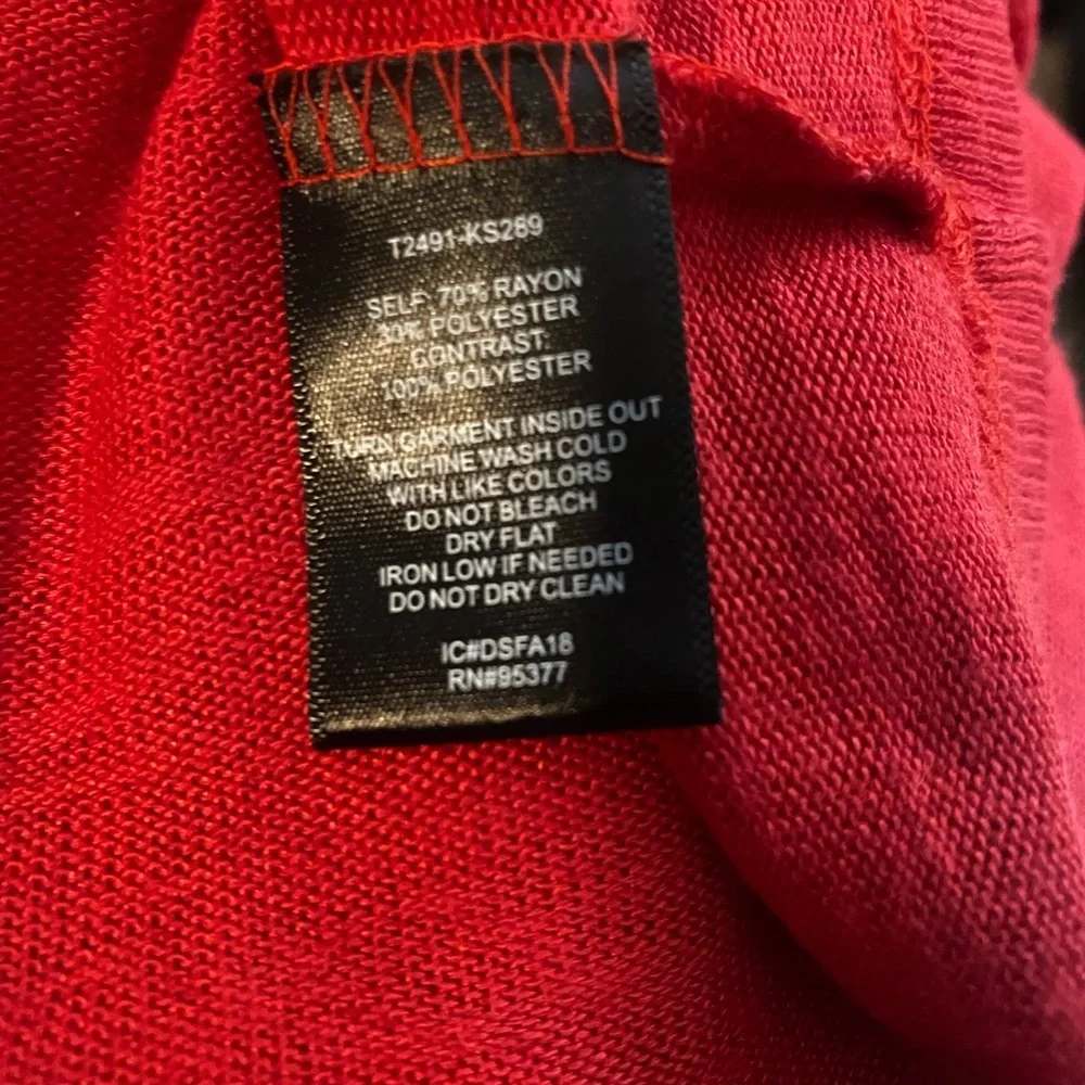 Sanctuary Women’s Red V-Neck Sweater in Size XS❤️